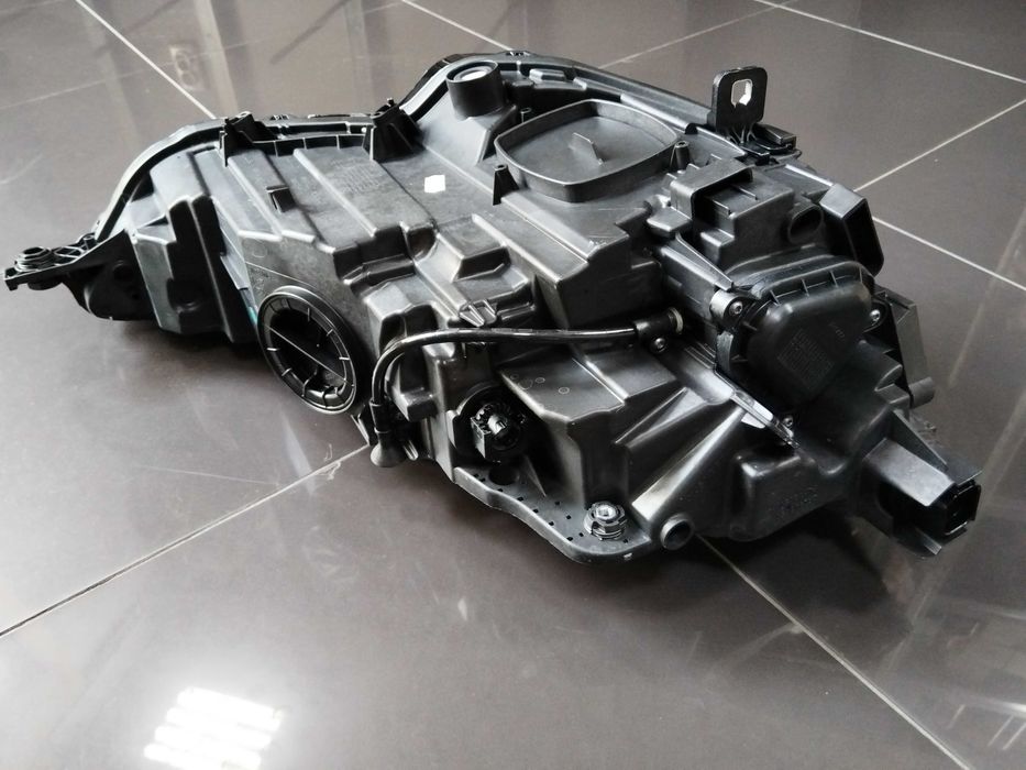 НОВ Ляв Фар Комплект LED Audi A3 S3 8Y 2020- 8Y0941011