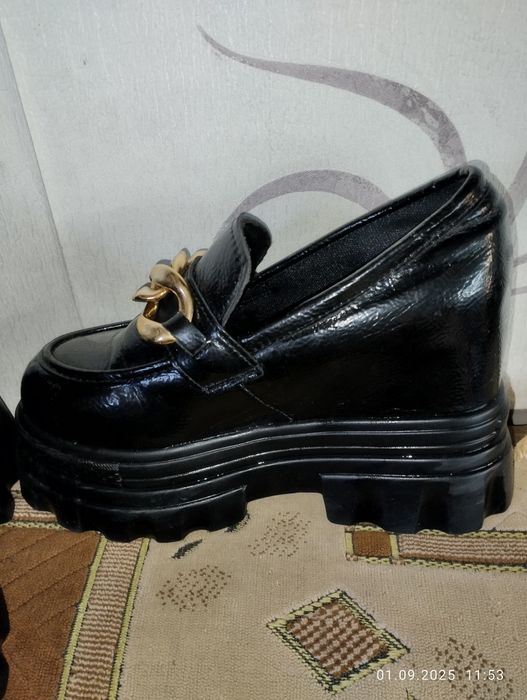 Обувь на осень новая