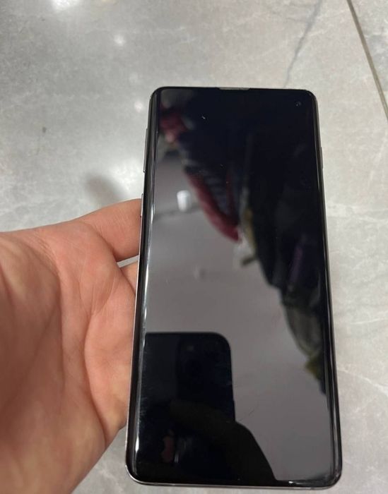 Samsung s10 128/8