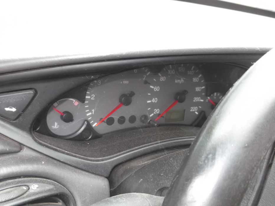 Форд Фокус 1.8тдди 90 к.с.2002 комби.Само на части
