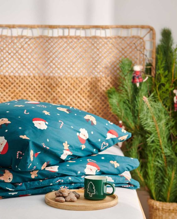 Lenjerie pat - Livrare 5 lei - Noua - de Crăciun