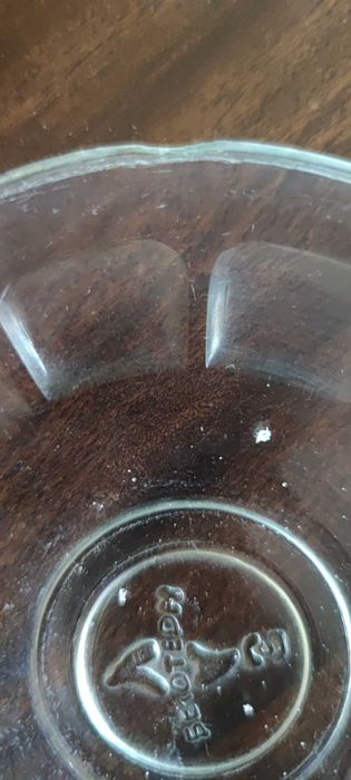 Стъклени съдове за ядки, чинийки, пепелници