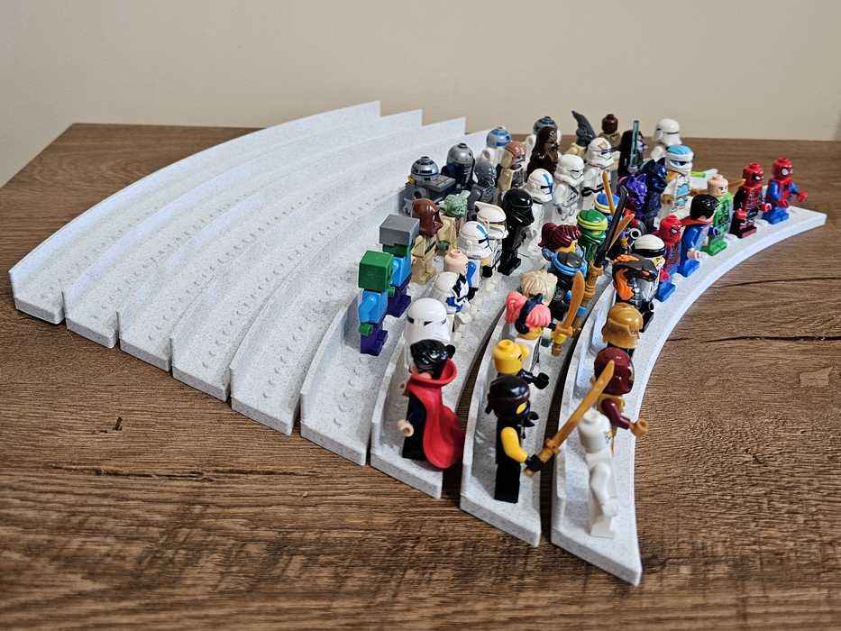 Поставка за Лего фигури / Lego figure stand