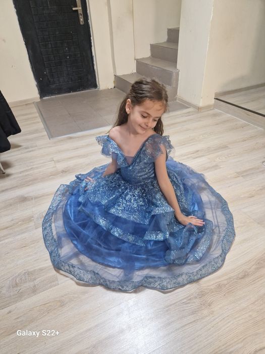 Детска      рокля