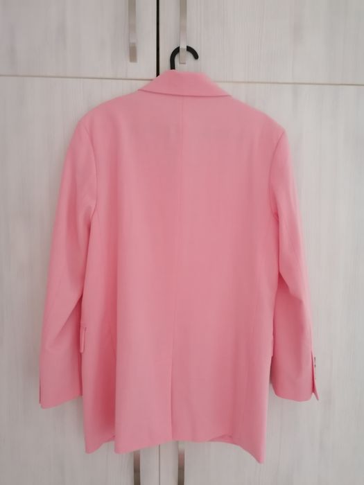 Розов костюм от Бершка, зелен от Зара с примес на лен