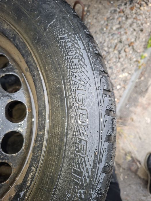 Продам. Резину с дисками зимнию