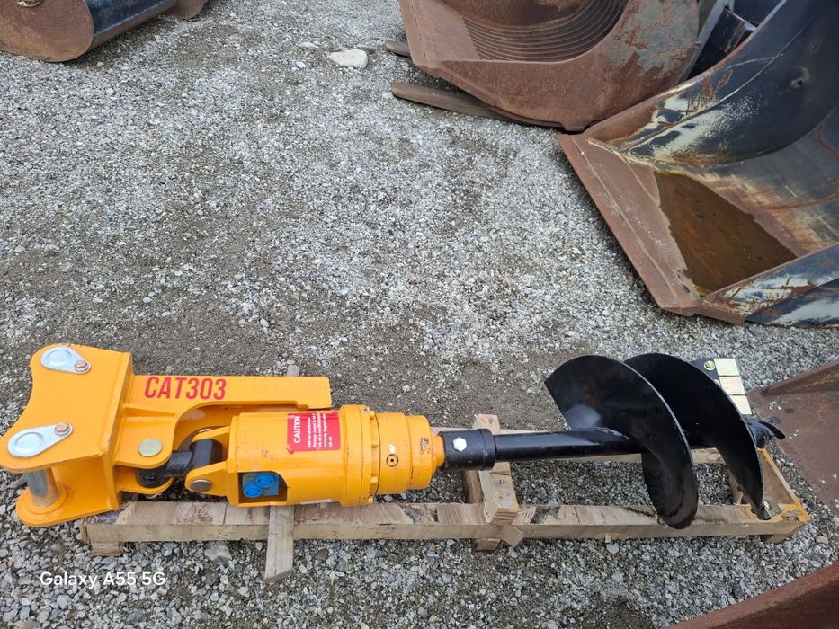 Burghiu pentru excavatoare