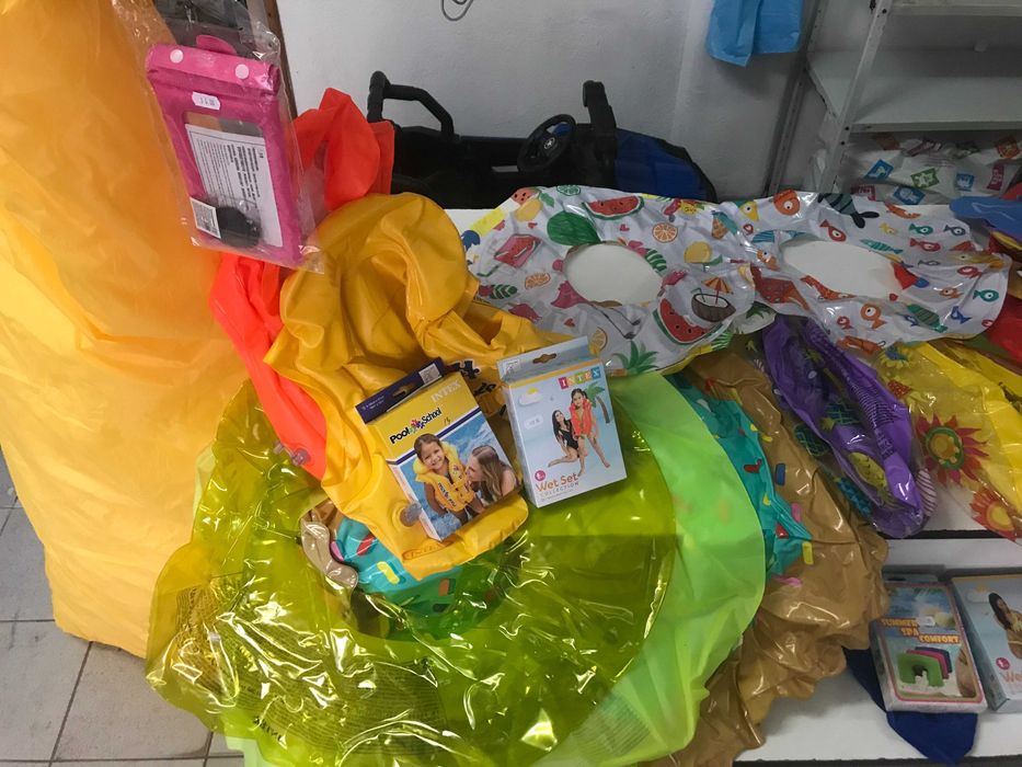 Продавам плажни артикули