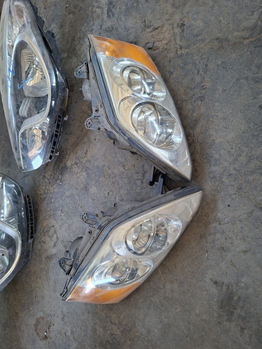 Faruri hyundai coupe 2004