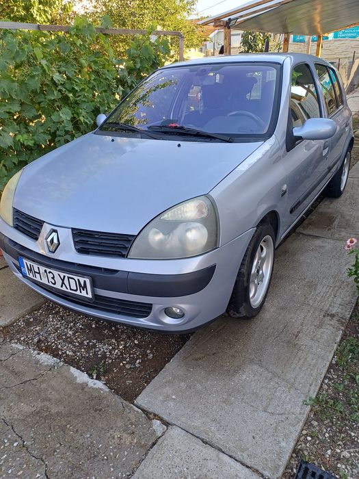 Vând Renaul Clio automat