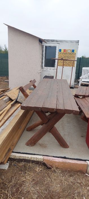 Masa din bile de lemn,de brad +3 banci