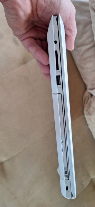 ПРОДАВА СЕ Лаптоп Lenovo