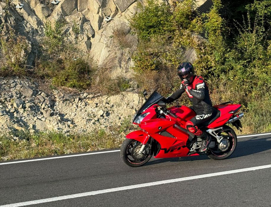 Honda vfr 800 vtec