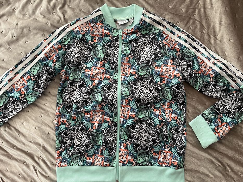 Дрешки Адидас суичър къси панталонки