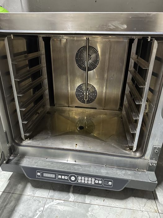 Unox пароконвектомат