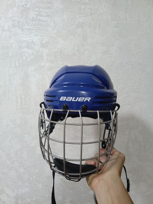 Шлем Bauer хоккейный