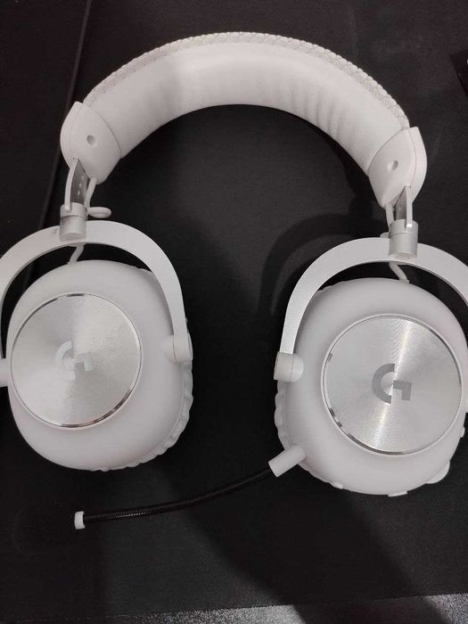 naushnik sotiladi logitech spedlight 2 oq rangi