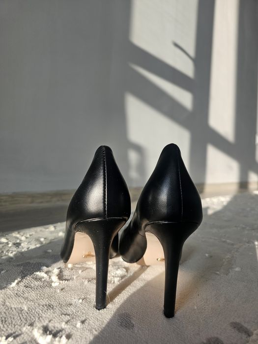 Туфли-лодочки чёрного цвета