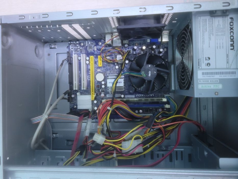 Продам пк в рабочем состаний без памяти(hdd, sdd)