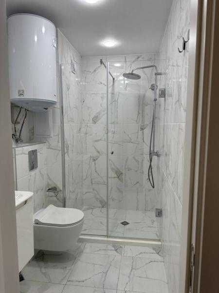 Дава се под наем Двустаен апартамент в Бургас, Изгрев - 71 кв.м за 612 € - Снимка #9