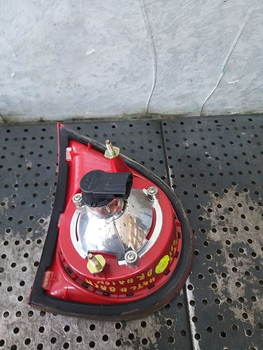 Stop tripla lampa dreapta haion vw golf 5 1k 1k6945094e 028500204b