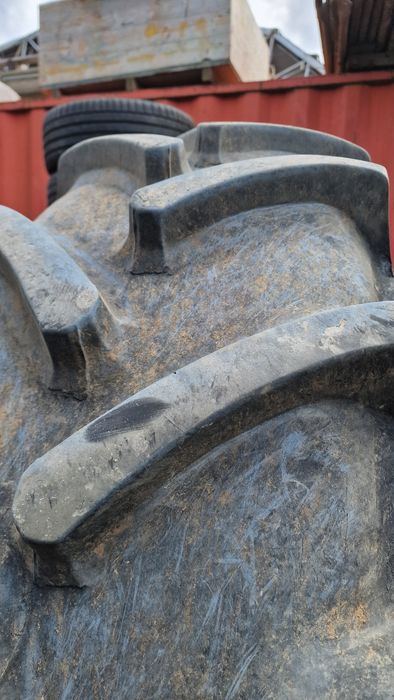 Cauciuc 18.4R30 marca Cultor