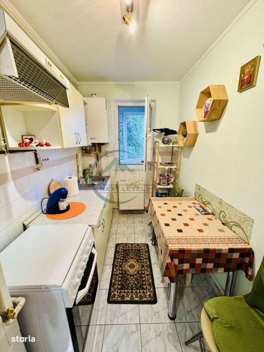 Apartament 2 camere, Decomandat, L.C.Babes, zona Calea Bucuresti — fotografia 1