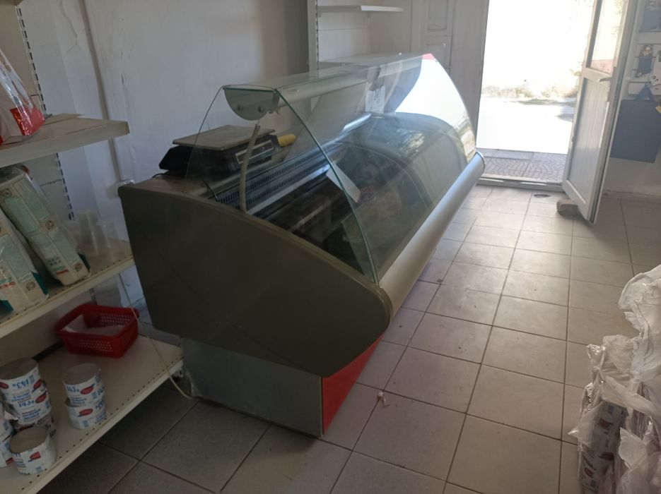 Холодильник продается