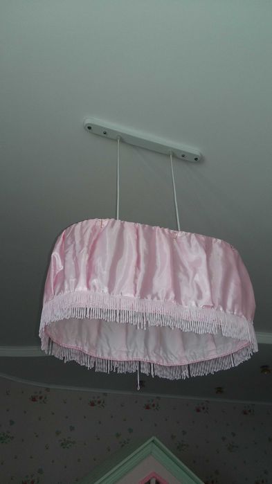 Люстра в детскую для девочки