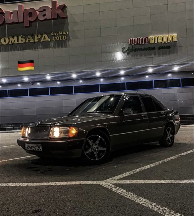 Продаеться Мерседес 190