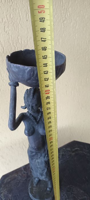 Statuie veche din Bronz