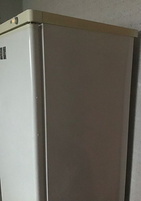 Хладилник BEKO с камера и охлаждащо помещение