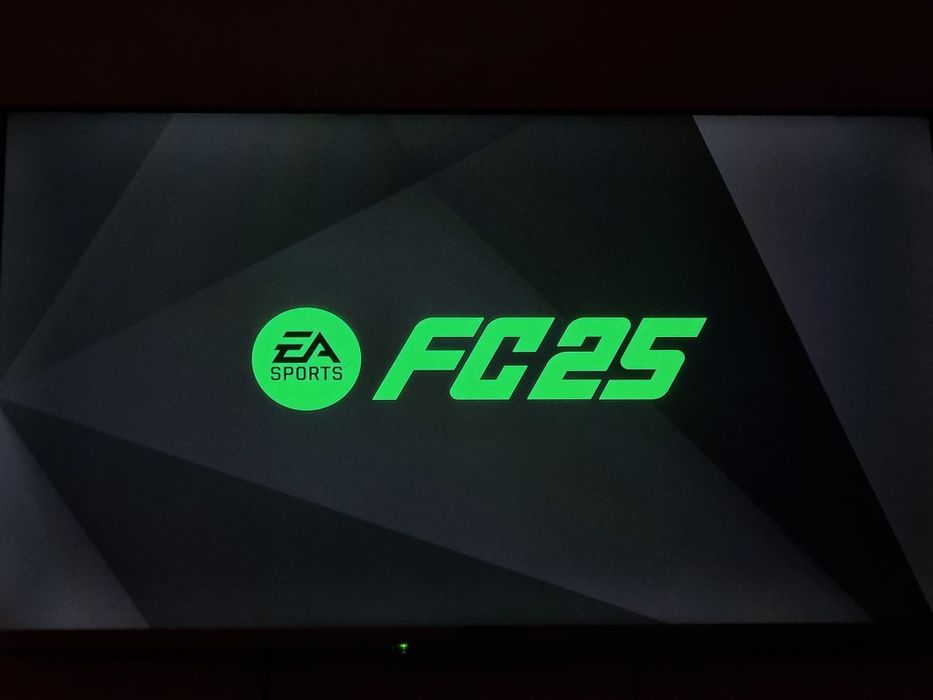 Playstation 4 Sotiladi + 2 pult original (ideal) zaryadchikiyam org