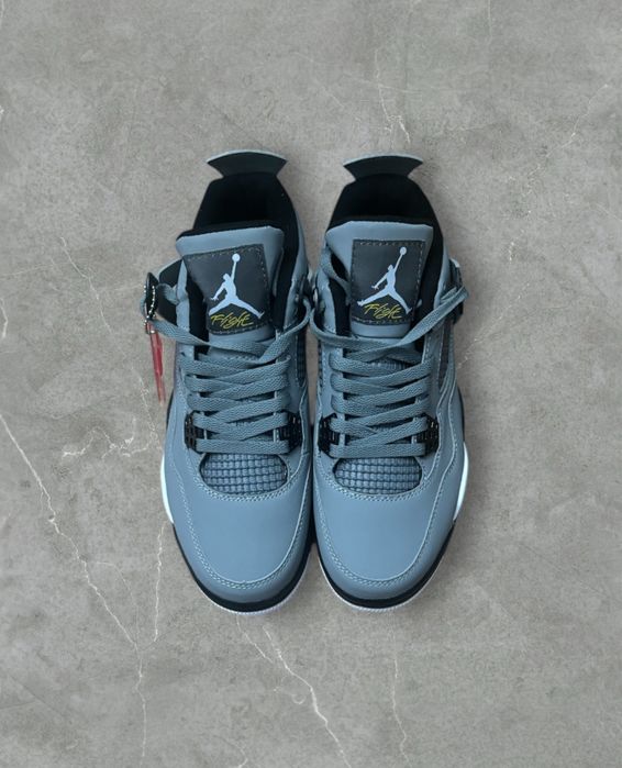 Jordan 4 Noi Gri