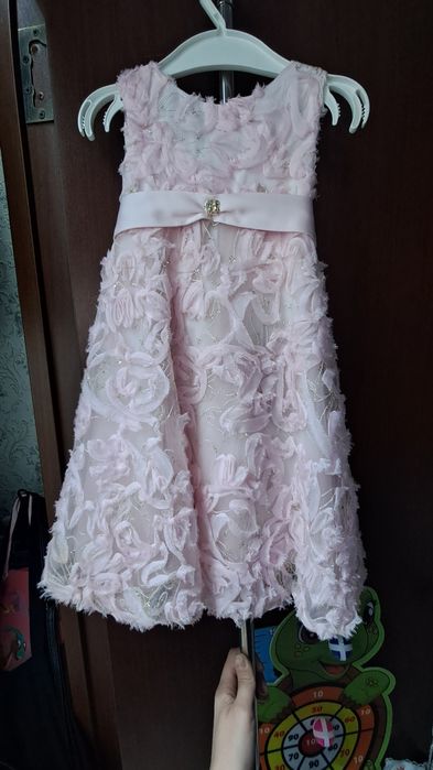 Продам детские платья