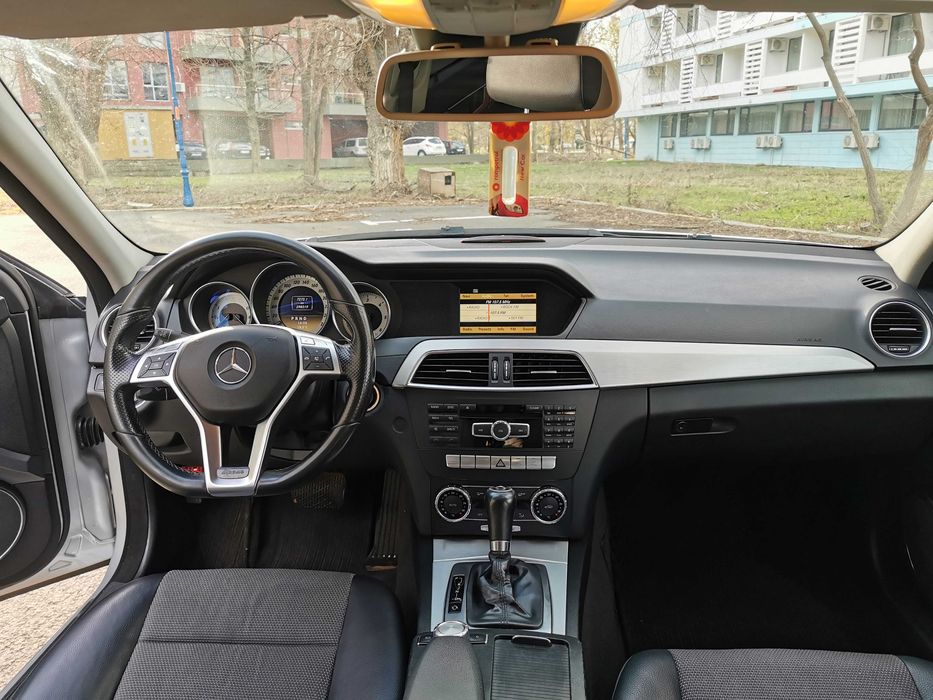 Mercedes-Benz W204  Automat