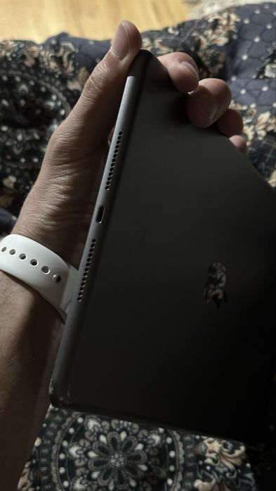 iPad 8 (8 generation)