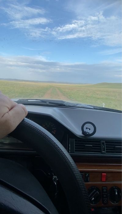 W124 Mercedes Benz 2.8 л