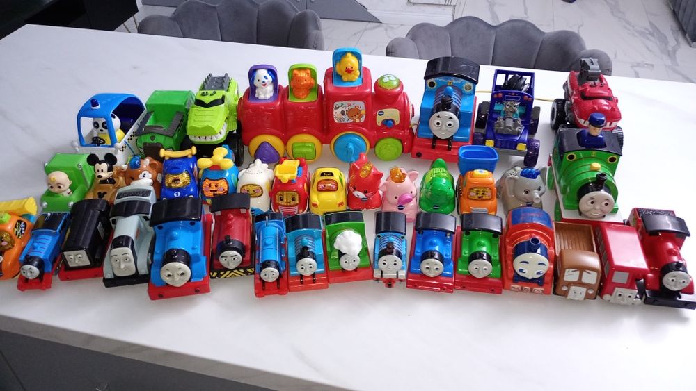 Trenulețe  Thomas locomotive Lot mare