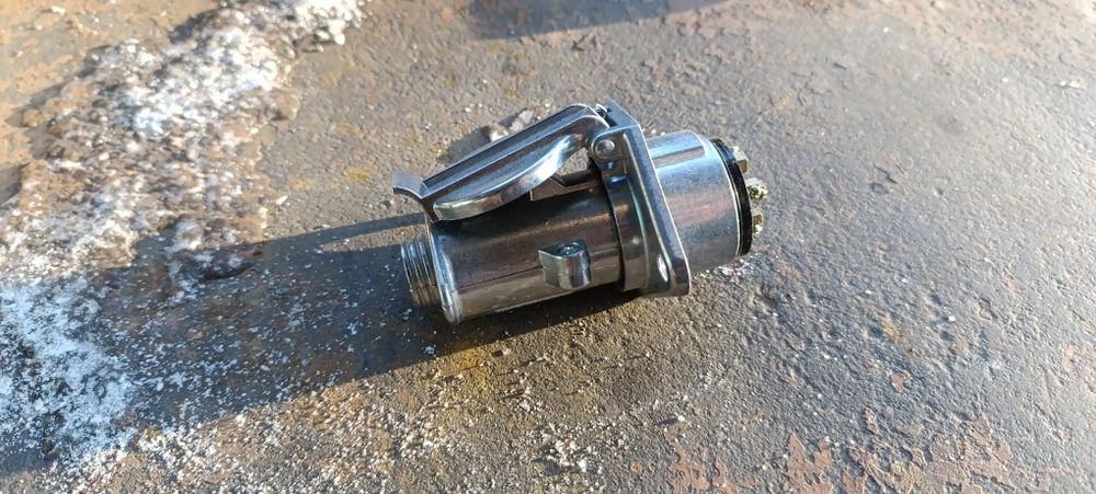 7-ми контактная вилка для тягача