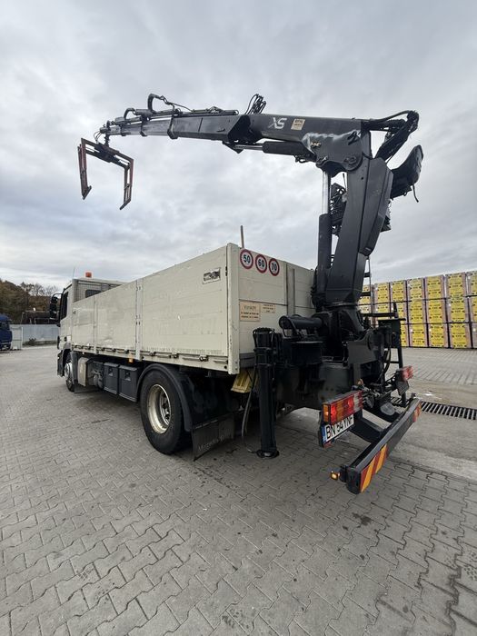 Camion Mercedes cu macara Hiab