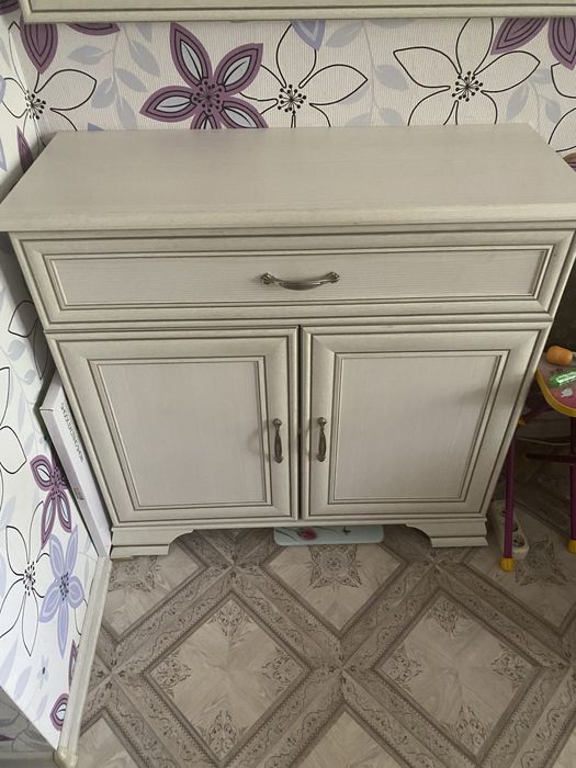 Камод с зеркалом ( Euromebel)