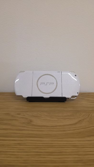 Sony PSP 3000, Modat, 550 jocuri, consola 9 în 1,  cu husa si bratara