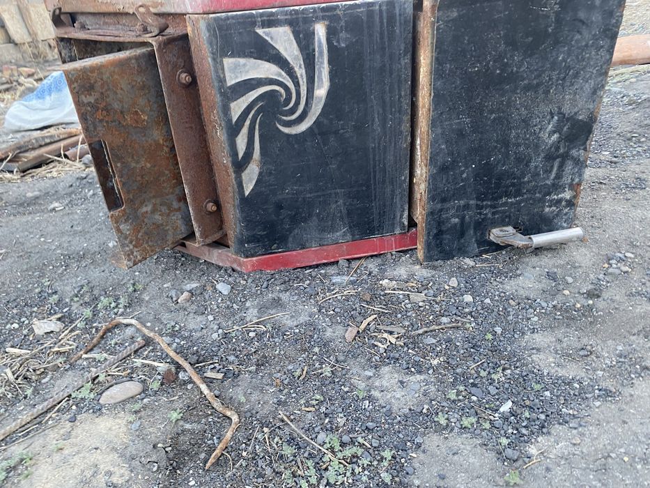 Продам печку жарит варит парит