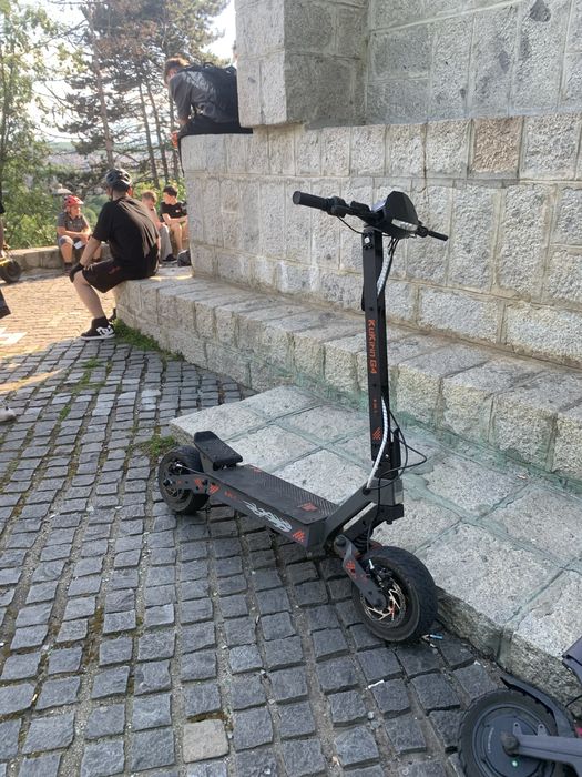 Kukirin g4 cu frane hidraulice Xod