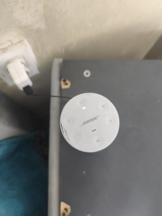 Vând boxă BOSE in stare foarte bună funcțională sistem audio de 360 grade