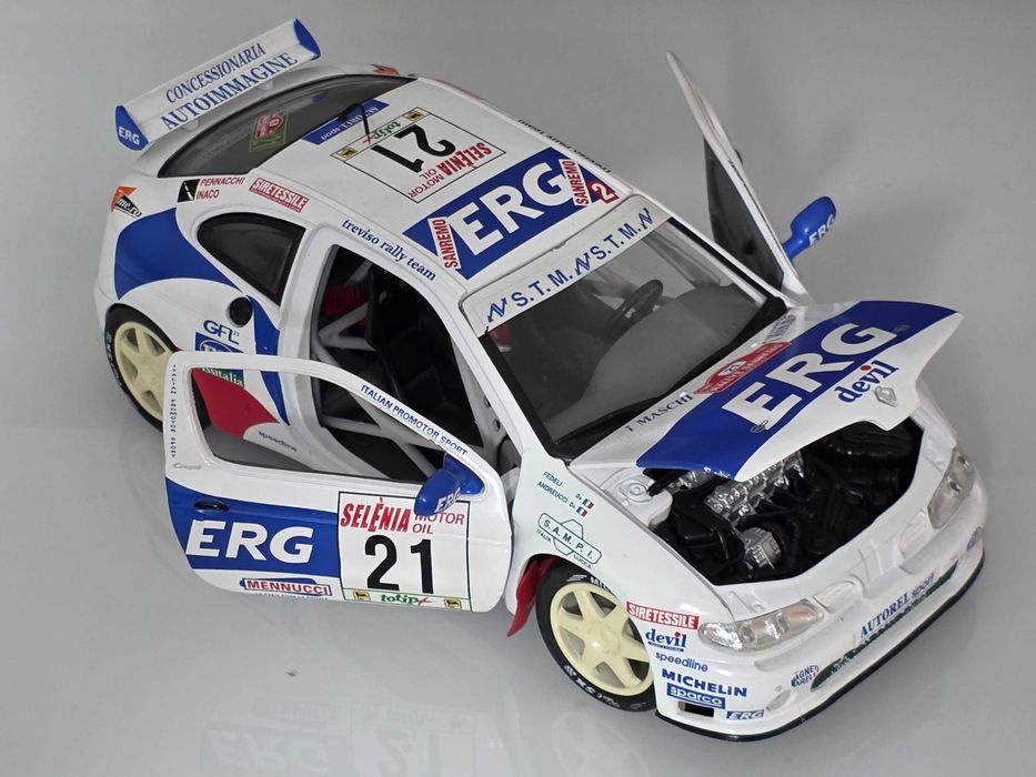 Macheta Auto 1/18 Anson Renault Maxi Megane Rallye Bucuresti