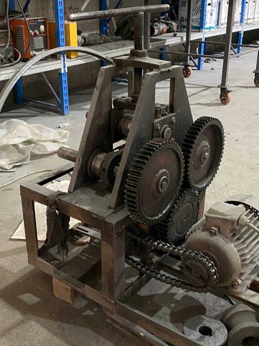 Электрический трубогибочный станок