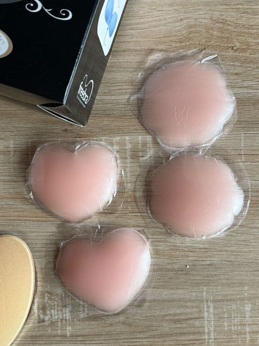 Sutien autoadeziv + nipple patches