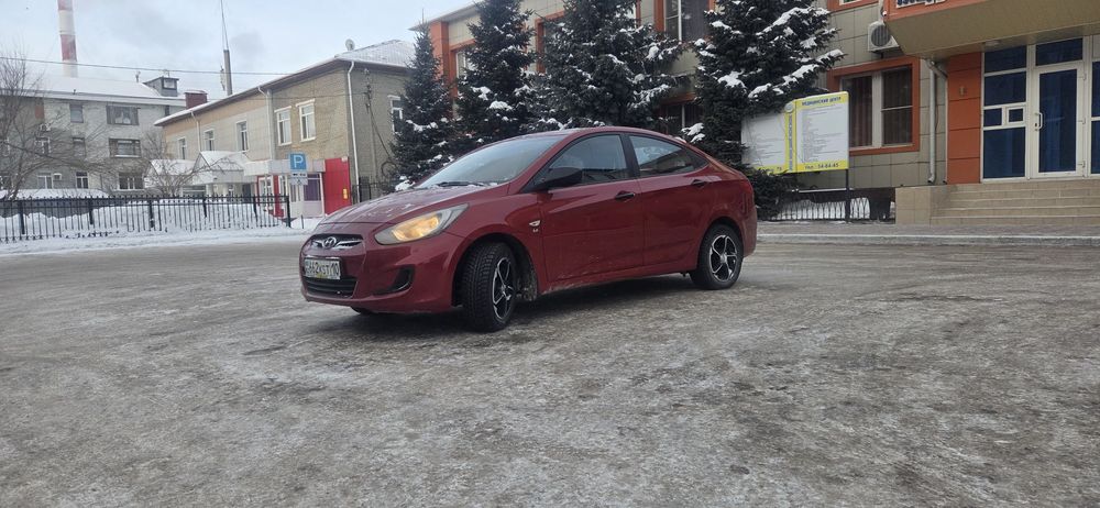 Продам Hyundai Accent дорого.